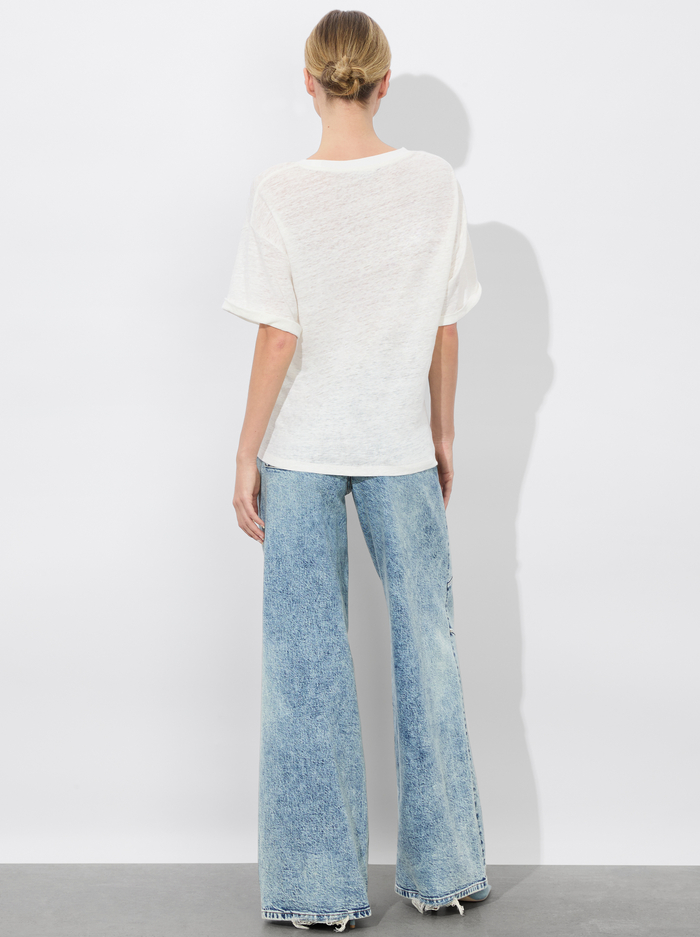 EVAN OVERSIZED TEE - OFF WHITE image 2 - Alice And Olivia