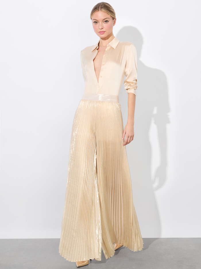 ROSALIE PLEATED PANT - CHAMPAGNE/GOLD image 4 - Alice And Olivia