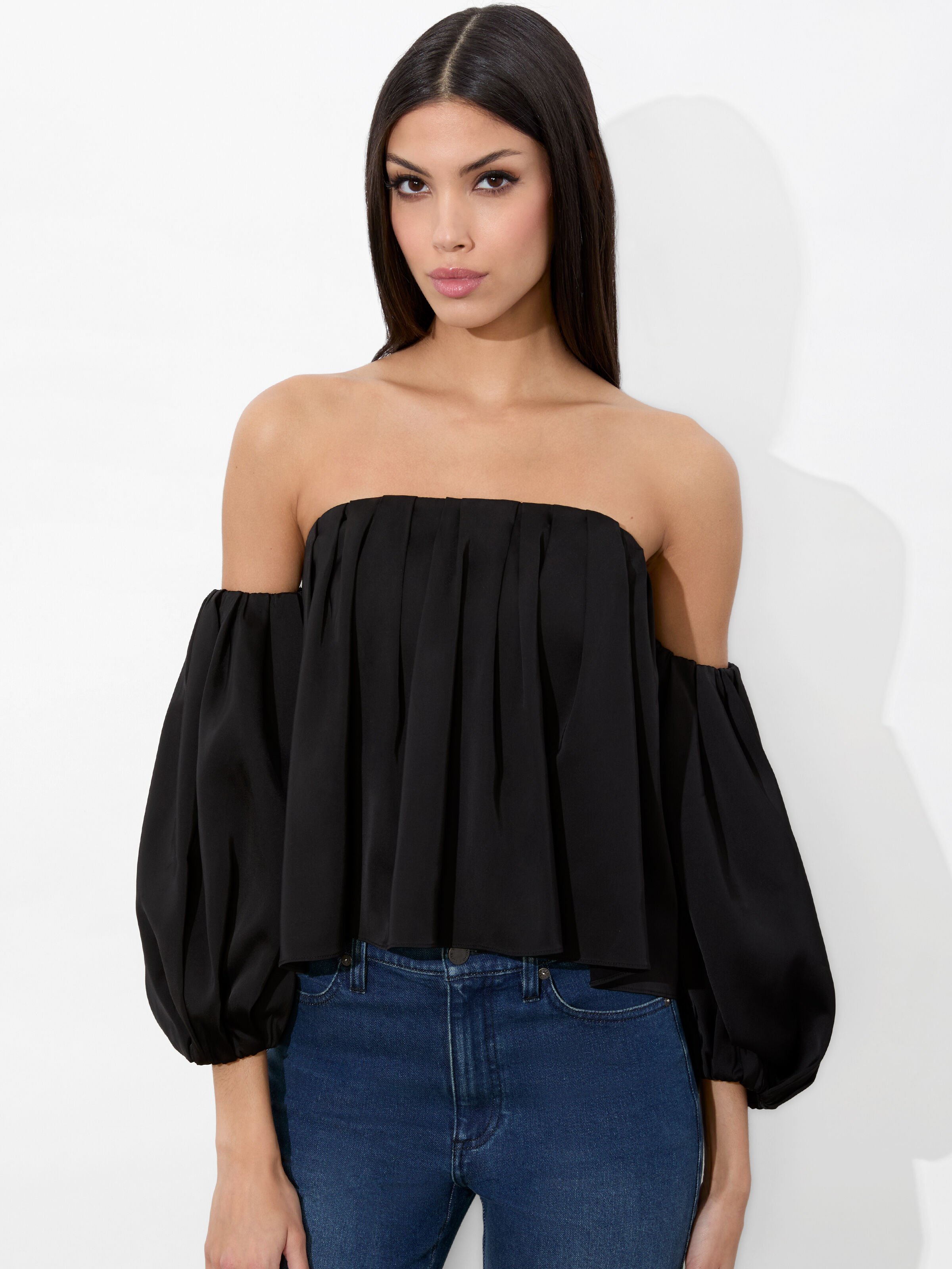 Willa Placket Top In Off White/black | Alice + Olivia