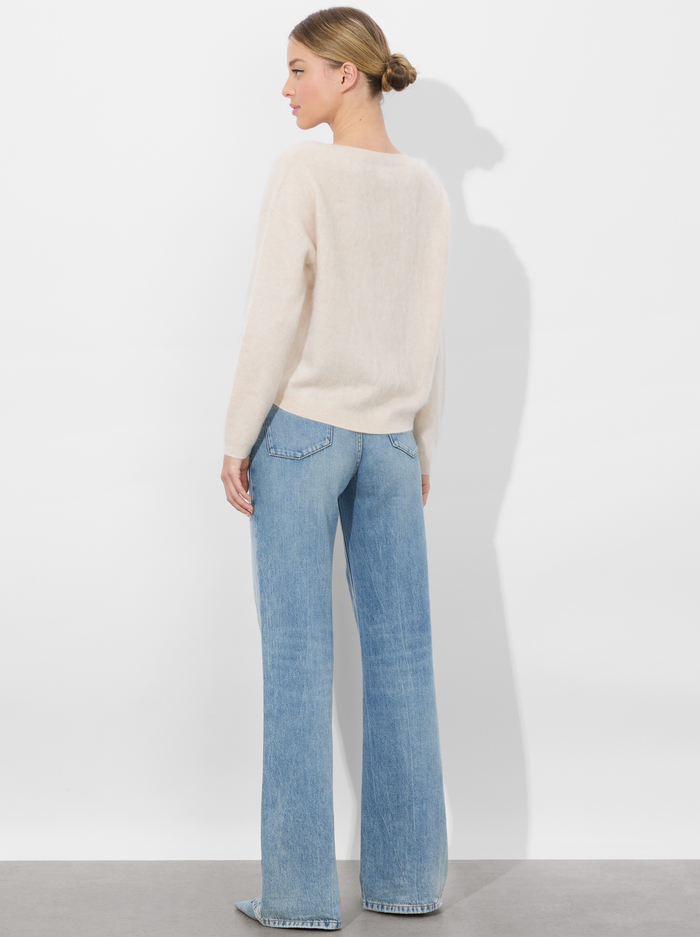 WILLIAMS CASHMERE PULLOVER - OATMEAL HEATHER image 3 - Alice And Olivia