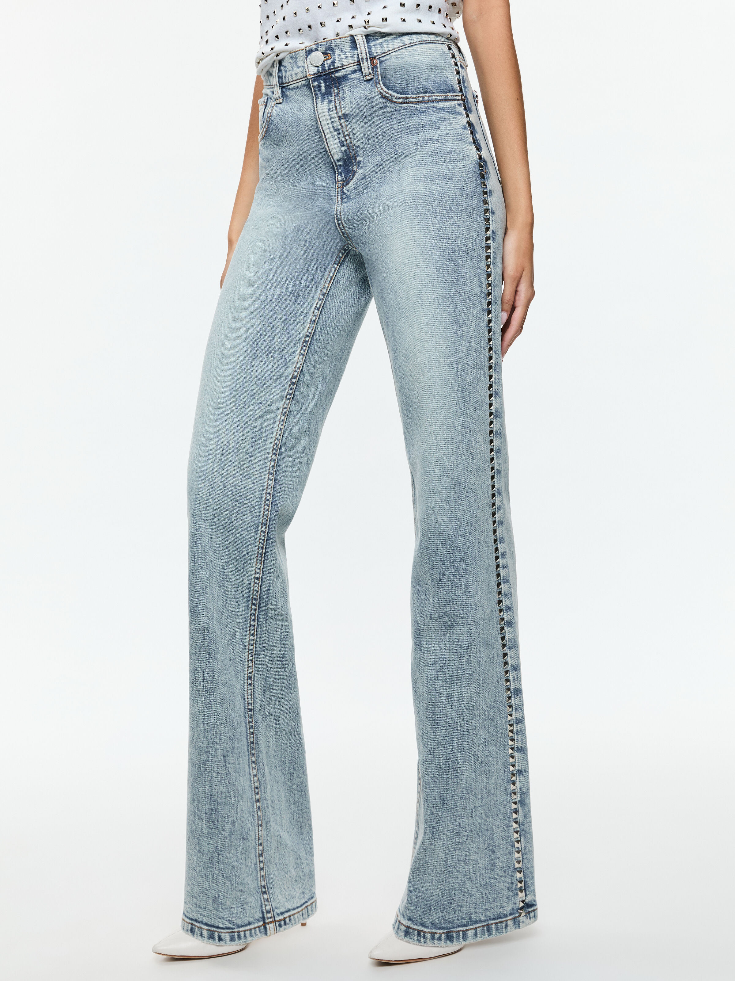Bodie Studded Jean In Lexi Light Blue | Alice + Olivia