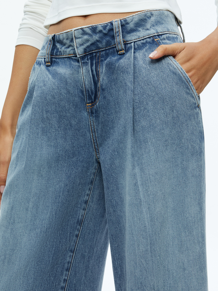 ERIC LOW RISE JEAN - SADIE LT VINTAGE BLUE image 3 - Alice And Olivia