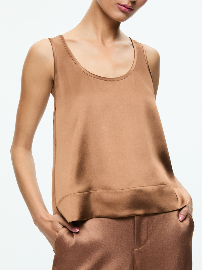AVRIL BOXY TANK - CAMEL image 3 - Alice And Olivia