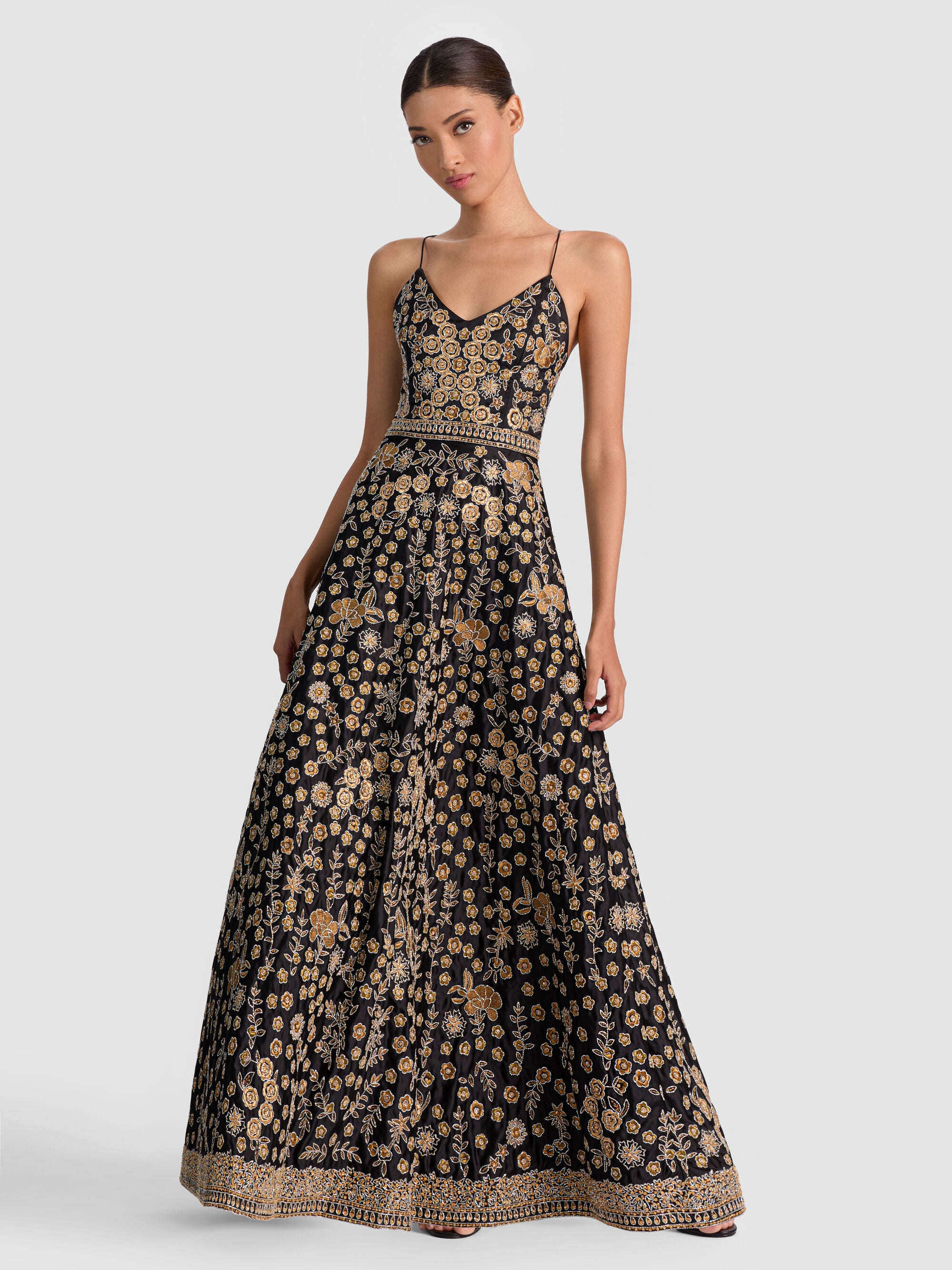Dovissa Gown (Black)