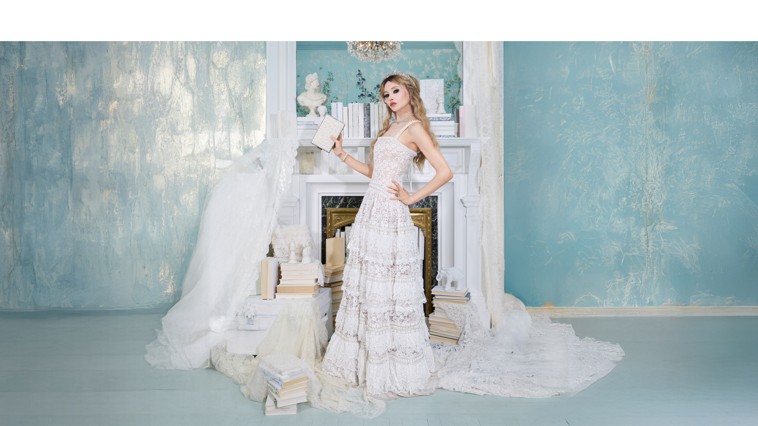 Modern Designer Women's Clothing & Accessories | Alice + Olivia