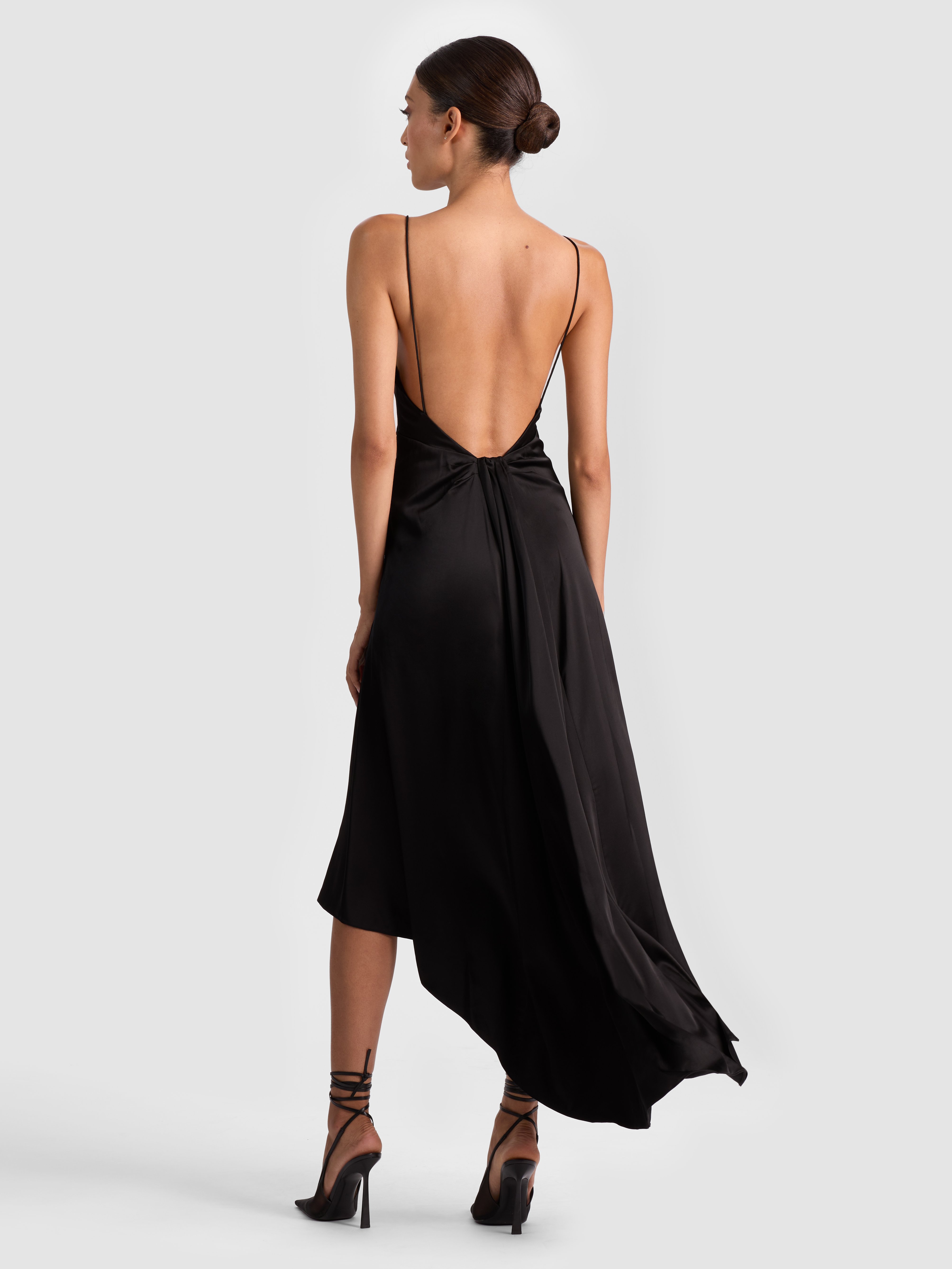Alice And Olivia Luciana Deep V Asymmetrical Dress In Black