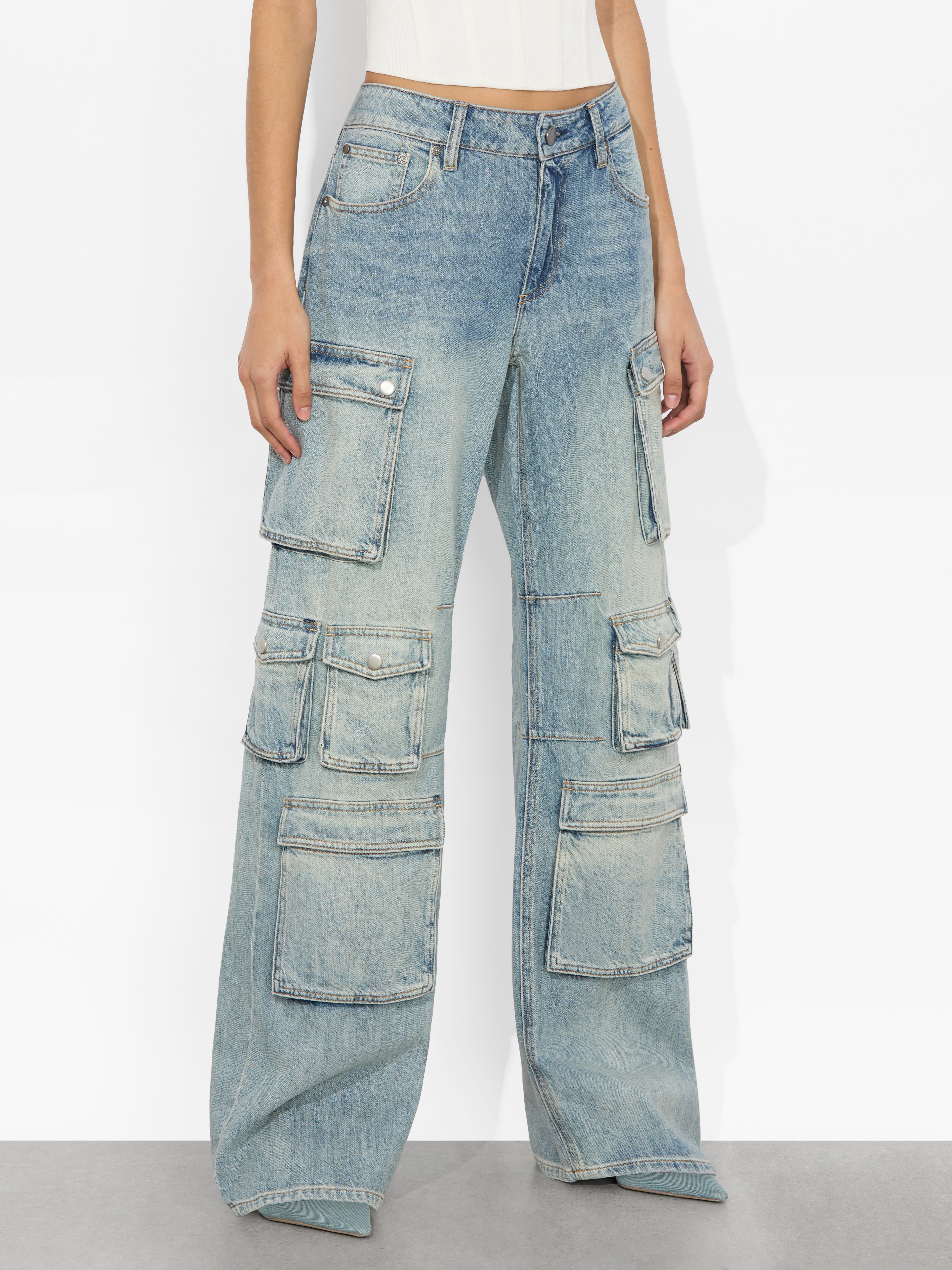 Alice And Olivia Olympia Cargo Jean In Sierra Vintage Blue