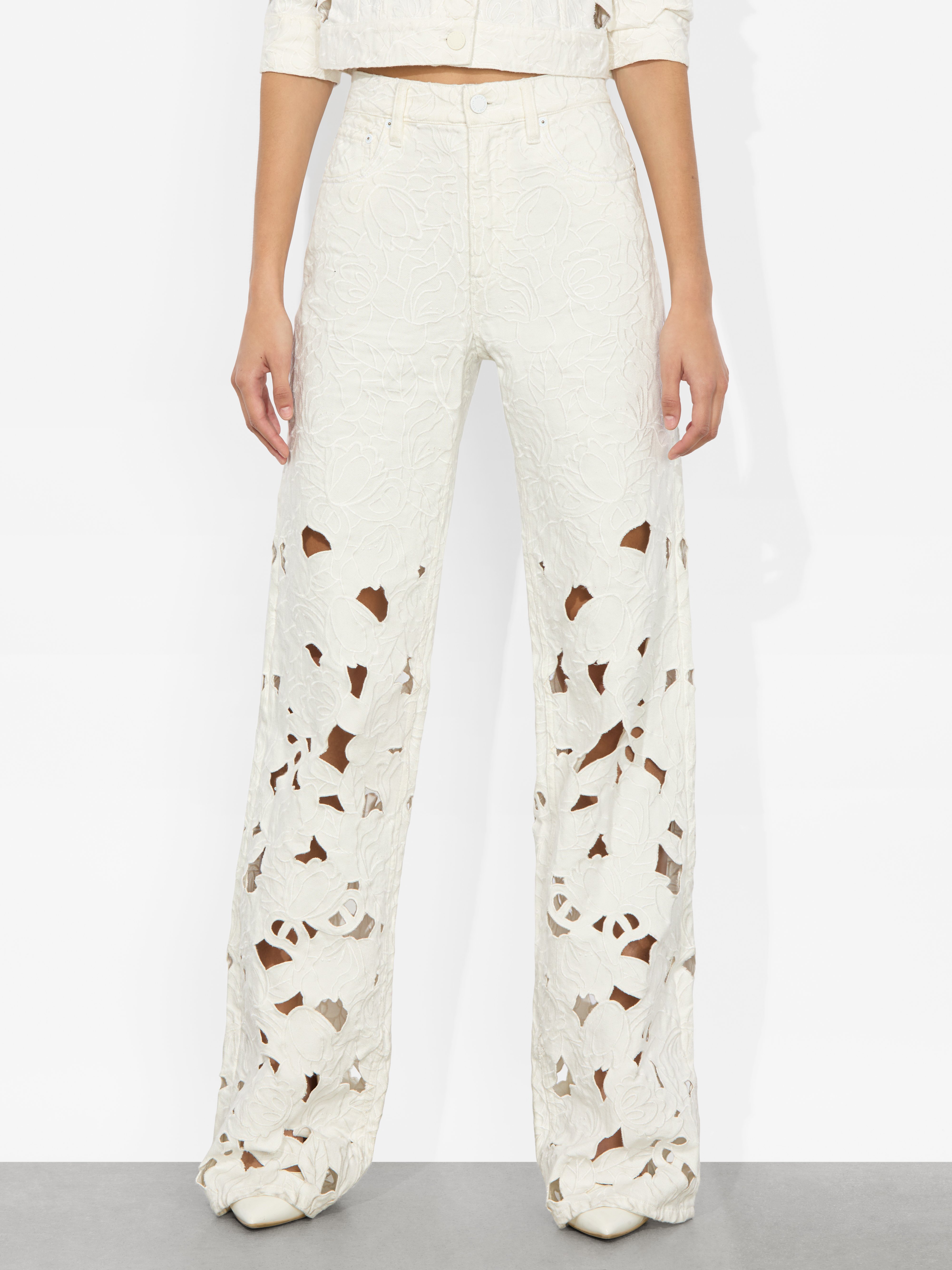 ALICE AND OLIVIA WEEZY EYELET JEAN
