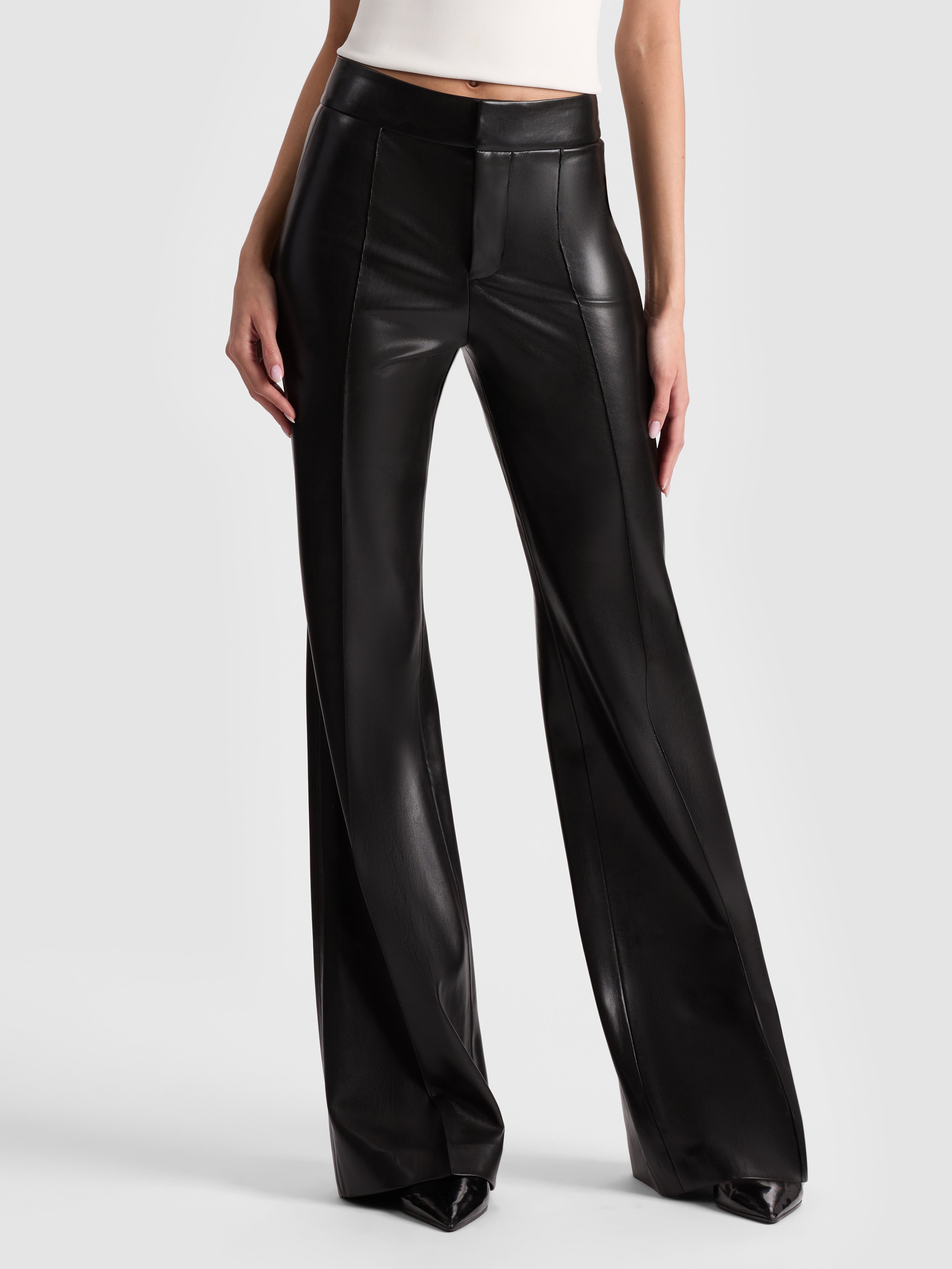 Alice And Olivia Dylan Vegan Pant In Black